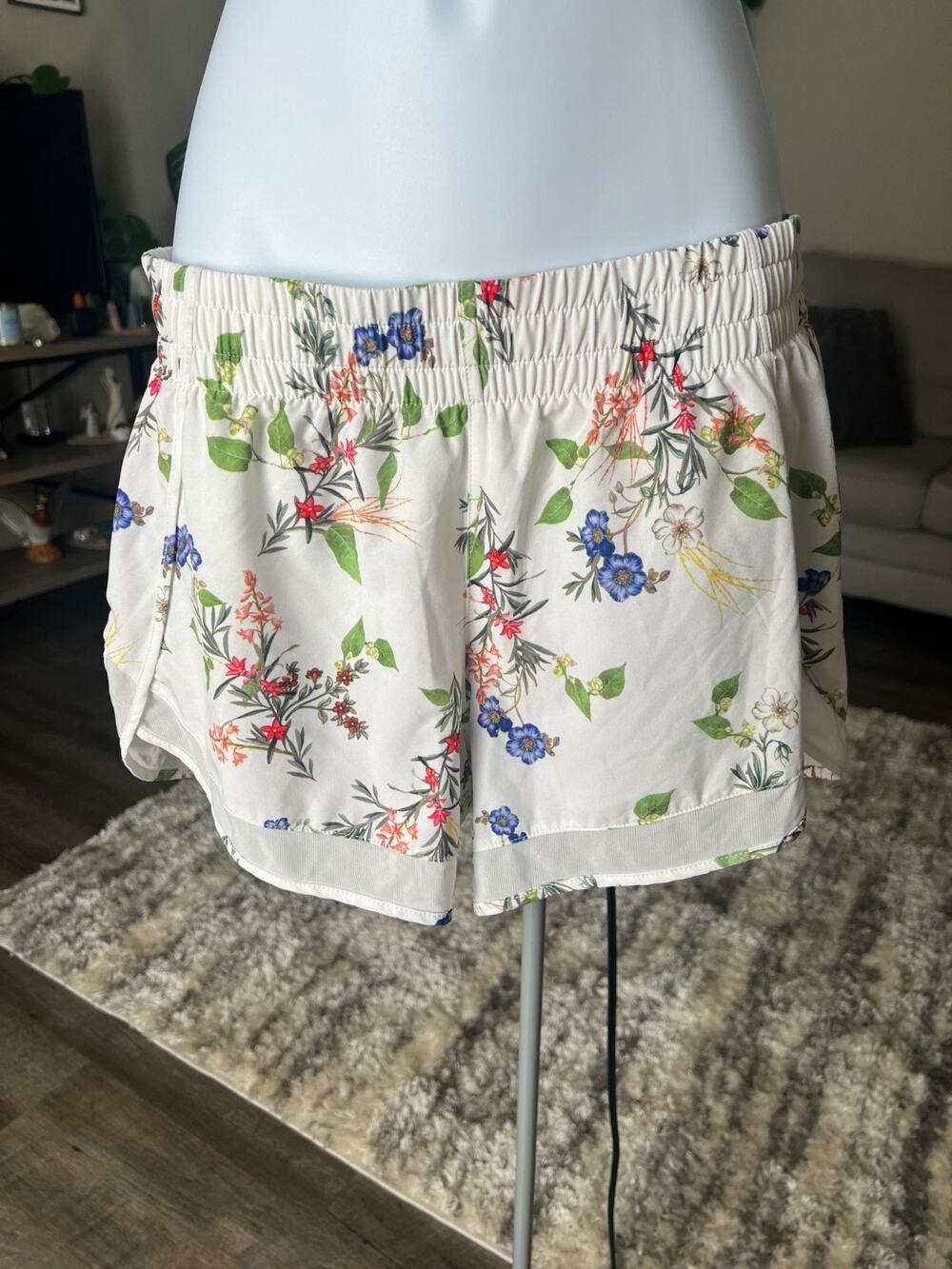 Athleta Women's Sz S White And Floral Lined Running Athletic Short #